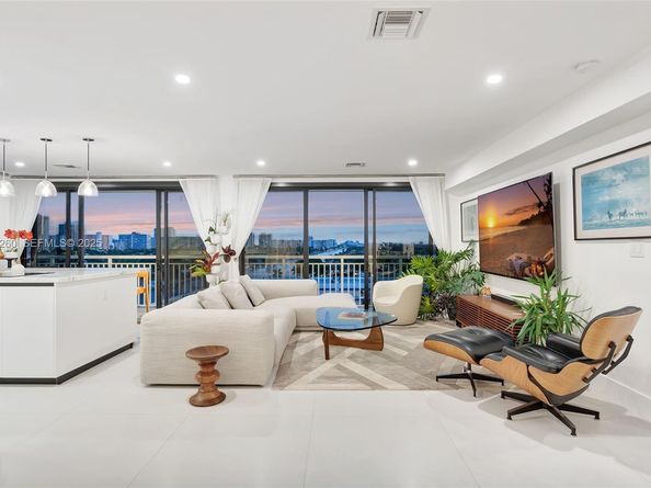 3100 NE 48th St 918, Fort Lauderdale FL 33308