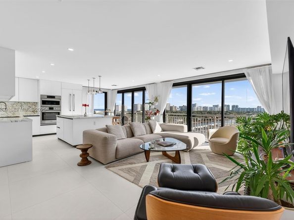 3100 NE 48th St 918, Fort Lauderdale FL 33308