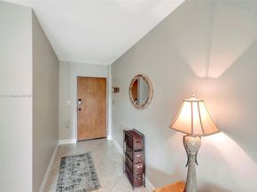 2920 SW 28th Ter 407, Coconut Grove FL 33133
