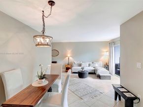 2920 SW 28th Ter 407, Coconut Grove FL 33133