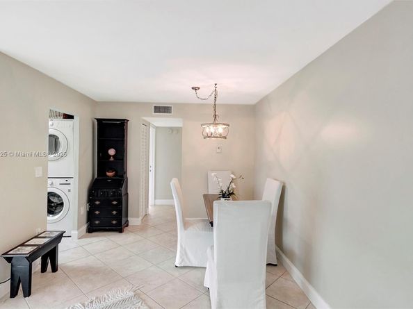 2920 SW 28th Ter 407, Coconut Grove FL 33133
