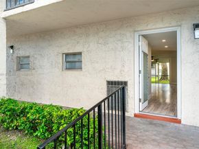 8901 S Hollybrook Blvd APT 109, Pembroke Pines FL 33025