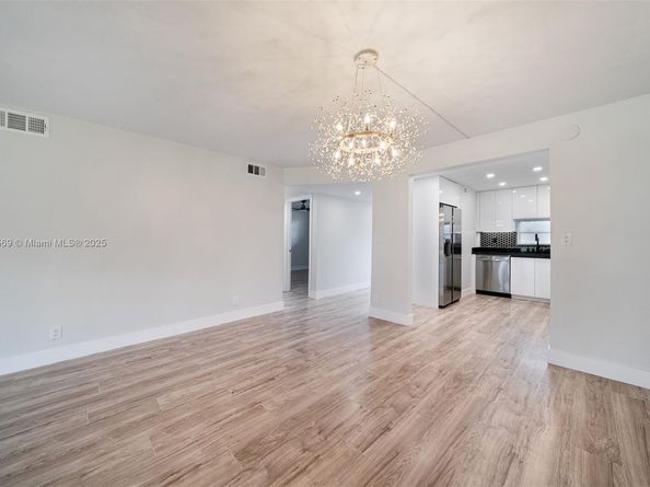 8901 S Hollybrook Blvd APT 109, Pembroke Pines FL 33025
