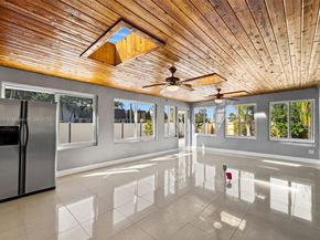 8920 NW 15th St, Pembroke Pines FL 33024