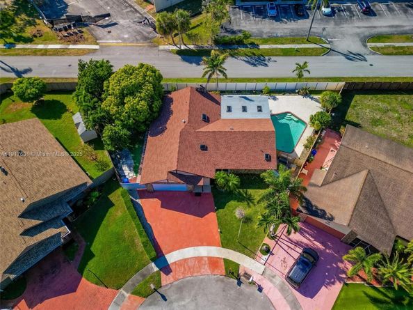 8920 NW 15th St, Pembroke Pines FL 33024