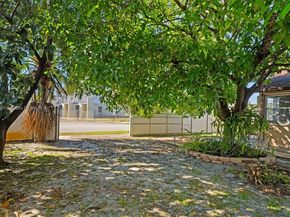 8920 NW 15th St, Pembroke Pines FL 33024