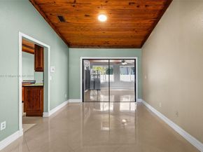 8920 NW 15th St, Pembroke Pines FL 33024