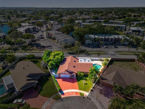 8920 NW 15th St, Pembroke Pines FL 33024