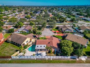 8920 NW 15th St, Pembroke Pines FL 33024