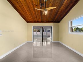 8920 NW 15th St, Pembroke Pines FL 33024