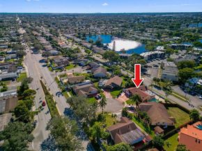 8920 NW 15th St, Pembroke Pines FL 33024