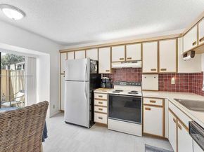 4575 S Carambola Cir S 27206, Coconut Creek FL 33066