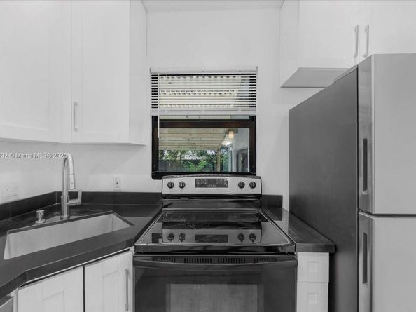 5220 SW 6 St, Miami FL 33134