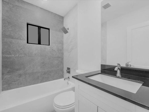 5220 SW 6 St, Miami FL 33134