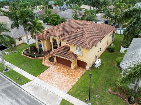 Undisclosed Address #A11954563, Pembroke Pines FL 33028