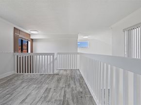 17532 NW 61st Ct N, Hialeah FL 33015
