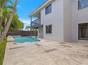 17532 NW 61st Ct N, Hialeah FL 33015