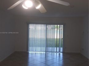 3437 NW 44th St 104, Oakland Park FL 33309