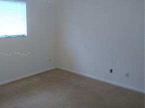 3437 NW 44th St 104, Oakland Park FL 33309