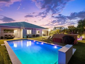 817-819 NW 1st Ave, Fort Lauderdale FL 33311