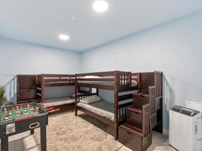 817-819 NW 1st Ave, Fort Lauderdale FL 33311