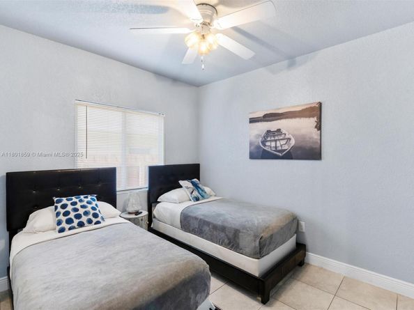 817-819 NW 1st Ave, Fort Lauderdale FL 33311