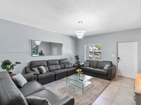 817-819 NW 1st Ave, Fort Lauderdale FL 33311