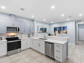 817-819 NW 1st Ave, Fort Lauderdale FL 33311