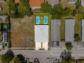 817-819 NW 1st Ave, Fort Lauderdale FL 33311
