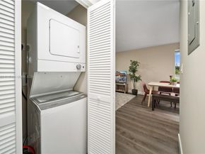 2324 Garfield St, Hollywood FL 33020