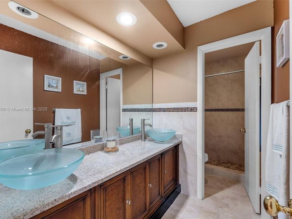 9465 SW 146th Ct, Miami FL 33186
