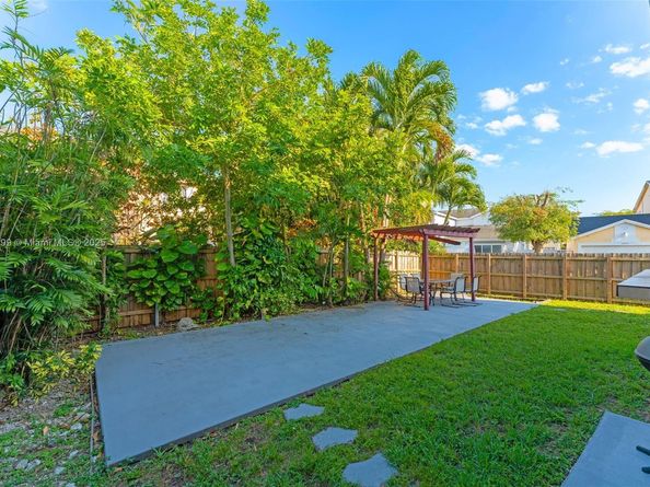 9465 SW 146th Ct, Miami FL 33186