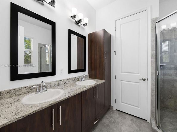 1732 NW 124th Pl, Pembroke Pines FL 33028