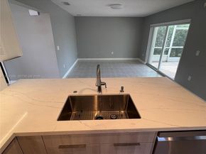 117 Danielle Ct, Weston FL 33326