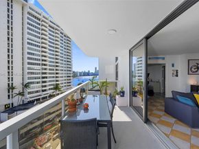 9 Island Ave 810, Miami Beach FL 33139