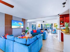 312 N Luna Ct, Hollywood FL 33021