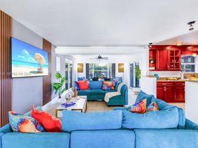 312 N Luna Ct, Hollywood FL 33021