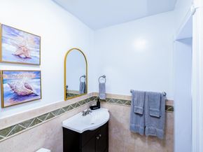 312 N Luna Ct, Hollywood FL 33021