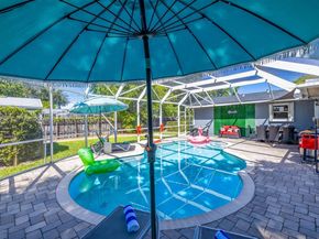 312 N Luna Ct, Hollywood FL 33021
