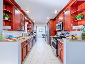 312 N Luna Ct, Hollywood FL 33021