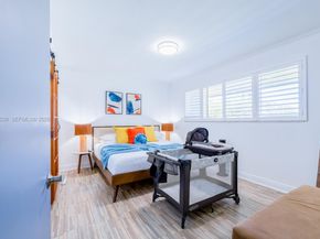312 N Luna Ct, Hollywood FL 33021