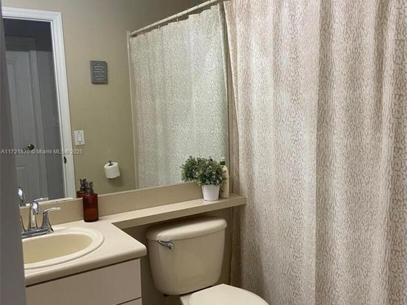 16445 SW 100th Ter, Miami FL 33196