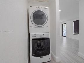 6634 Hope St, Hollywood FL 33024