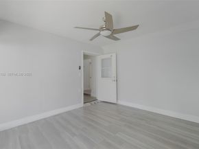 6634 Hope St, Hollywood FL 33024