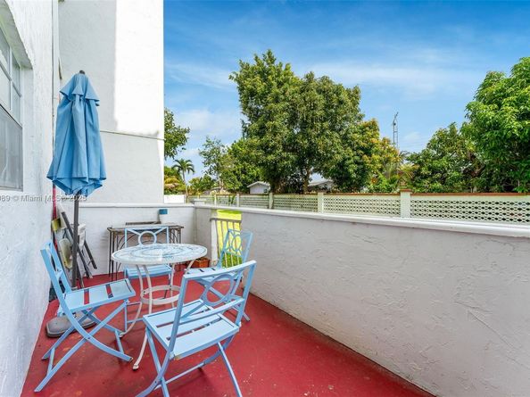 4140 NW 44th Ave 114, Lauderdale Lakes FL 33319