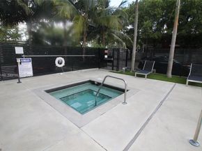 13800 Highland Dr 510, North Miami Beach FL 33181