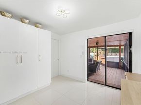 550 NW 58th Ave, Miami FL 33126