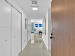90 SW 3rd St 2013, Miami FL 33130