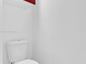 90 SW 3rd St 2013, Miami FL 33130