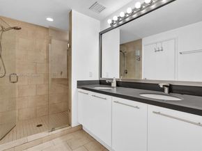 90 SW 3rd St 2013, Miami FL 33130